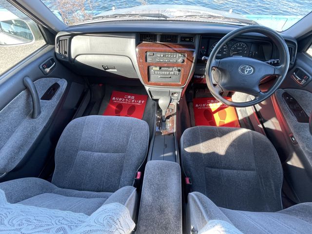Toyota CROWN SEDAN 2005-07 185951-1