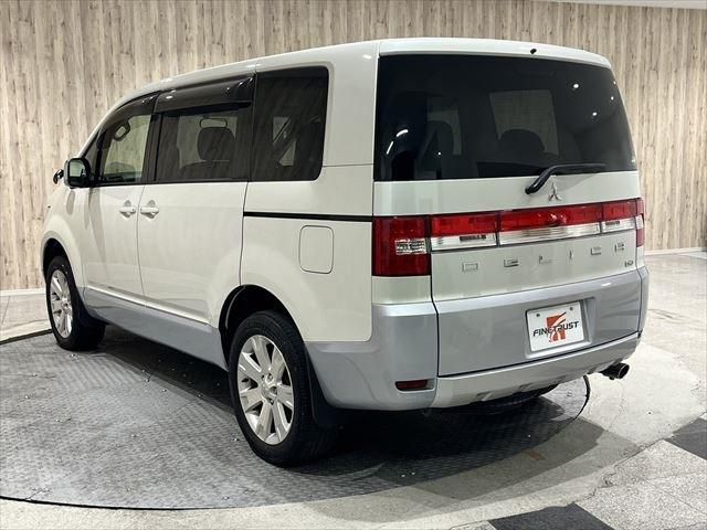 Mitsubishi DELICA D5 2016-12 195676-6