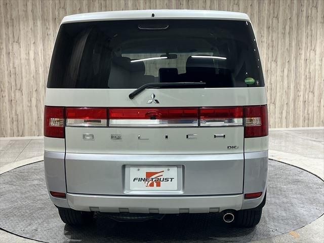 Mitsubishi DELICA D5 2016-12 195676-5