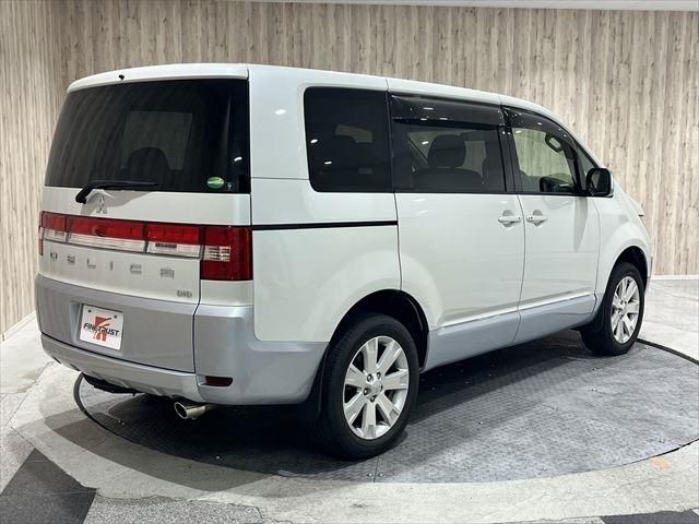Mitsubishi DELICA D5 2016-12 195676-4