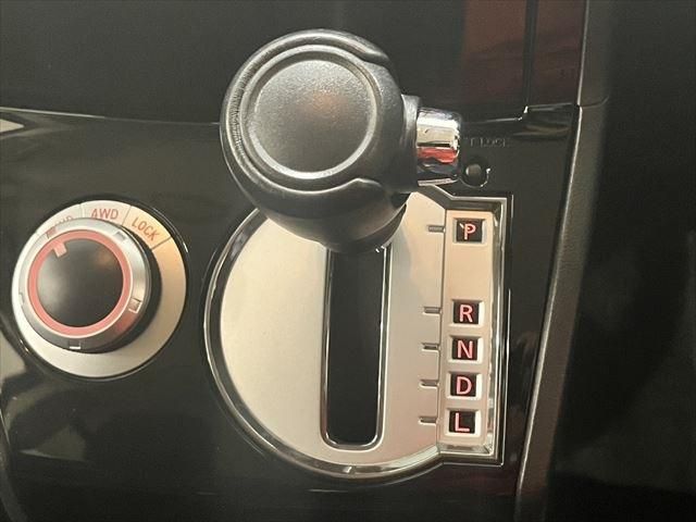 Mitsubishi DELICA D5 2016-12 195676-27
