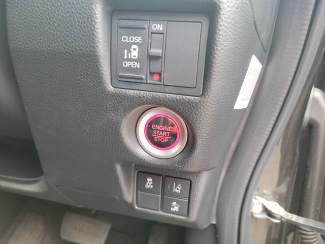 Honda N BOX CUSTOM 2018-09 736-18