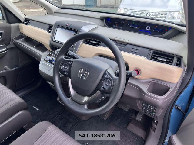 Honda FREED 2018-06 360594-2