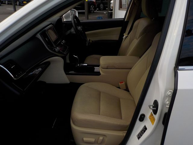 Toyota CROWN SEDAN 2015-11 192047-19