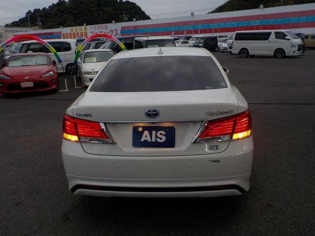 Toyota CROWN SEDAN 2015-11 192047-6