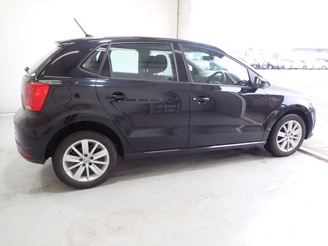 VolksWagen POLO 2015-09 193921-4