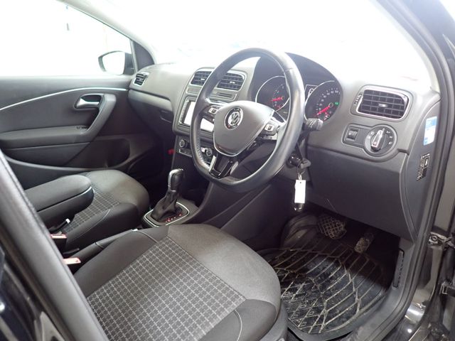 VolksWagen POLO 2015-09 193921-1