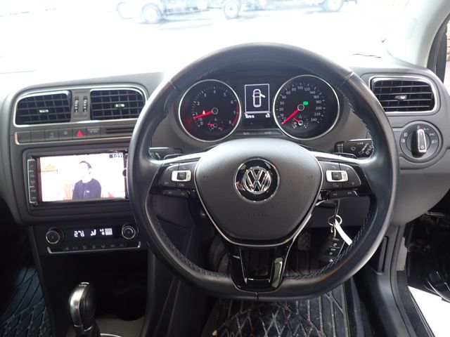 VolksWagen POLO 2015-09 193921-14