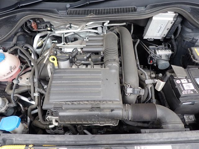 VolksWagen POLO 2015-09 193921-10
