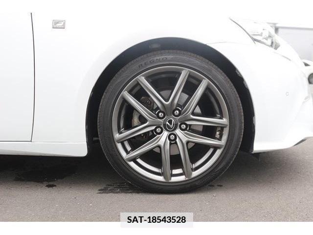 Lexus IS 2013-11 354383-11