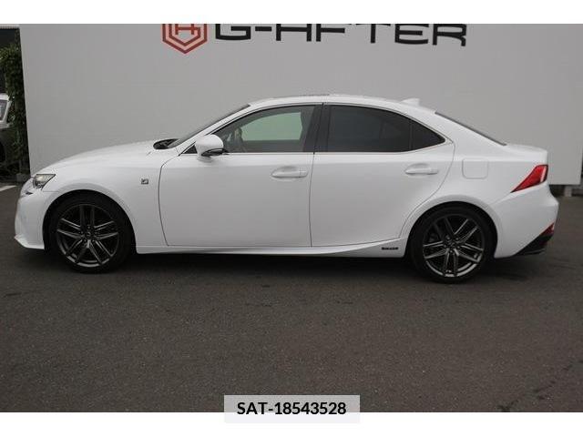 Lexus IS 2013-11 354383-10