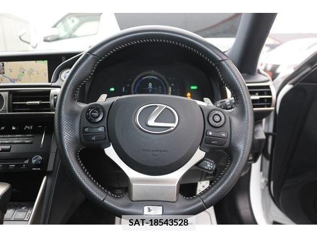 Lexus IS 2013-11 354383-16