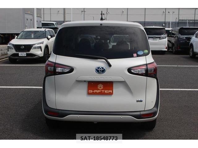 Toyota SIENTA 2020-06 344743-4