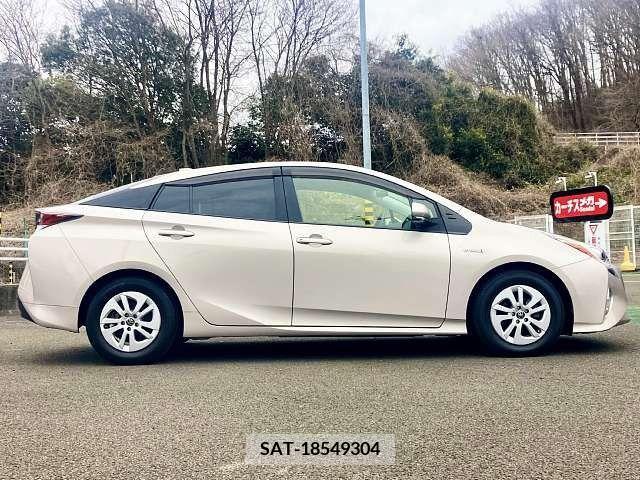 Toyota PRIUS 2016-01 207867-8