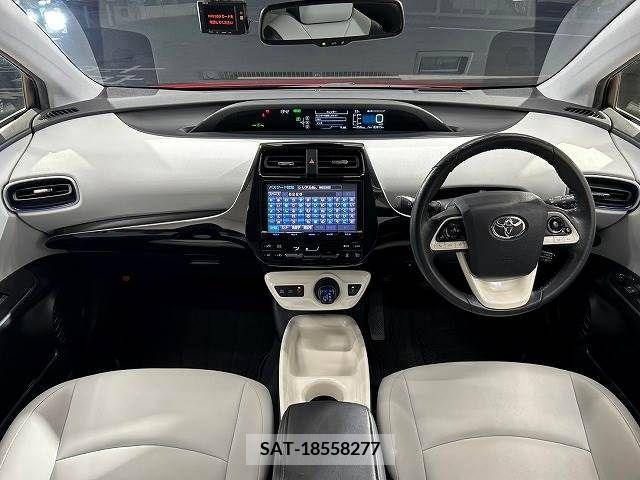Toyota PRIUS 2016-03 281854-1
