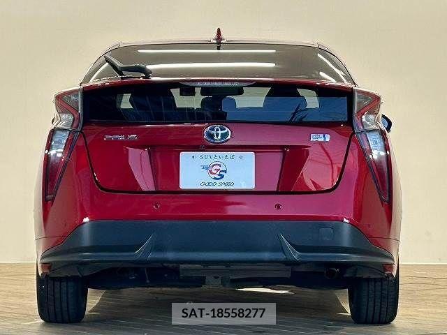 Toyota PRIUS 2016-03 281854-12
