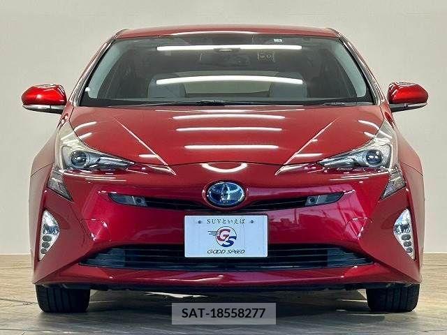 Toyota PRIUS 2016-03 281854-11