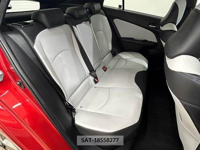 Toyota PRIUS 2016-03 281854-9