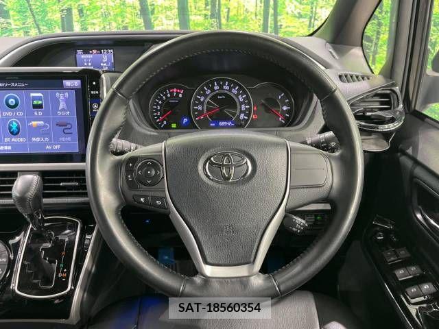 Toyota VOXY 2018-12 370451-12