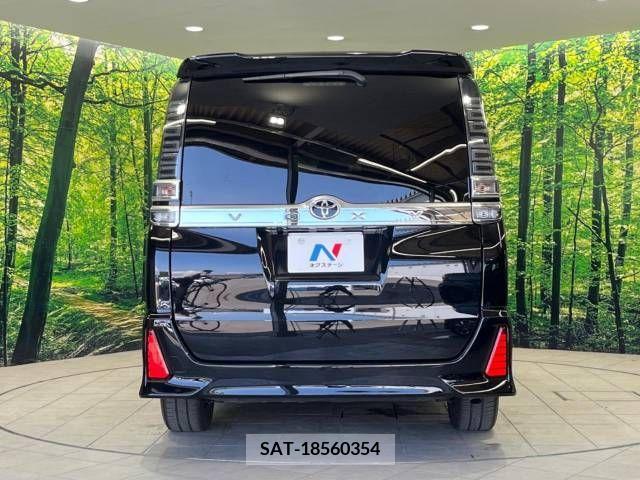 Toyota VOXY 2018-12 370451-16