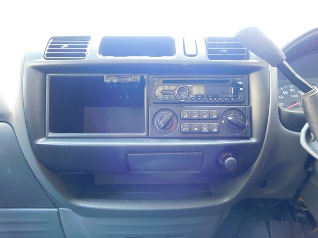 Mazda BONGO VAN 2015-07 12512-11