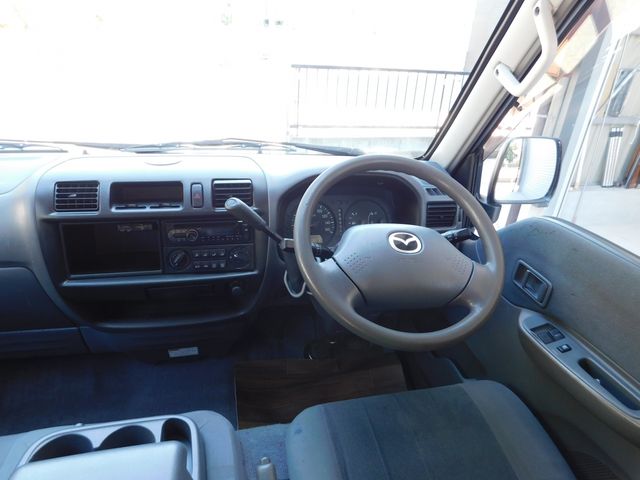 Mazda BONGO VAN 2015-07 12512-9