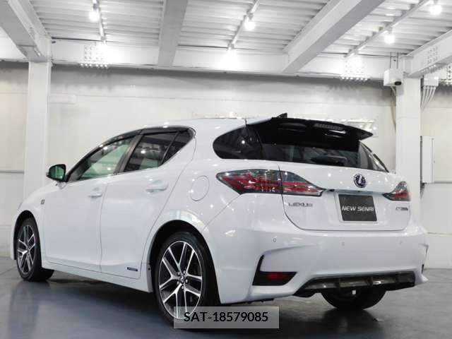 Lexus CT 2015-05 275161-2