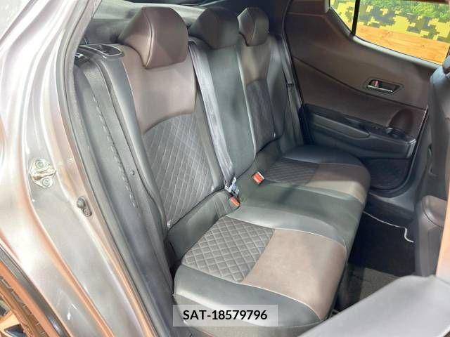 Toyota C-HR 2018-03 294928-9