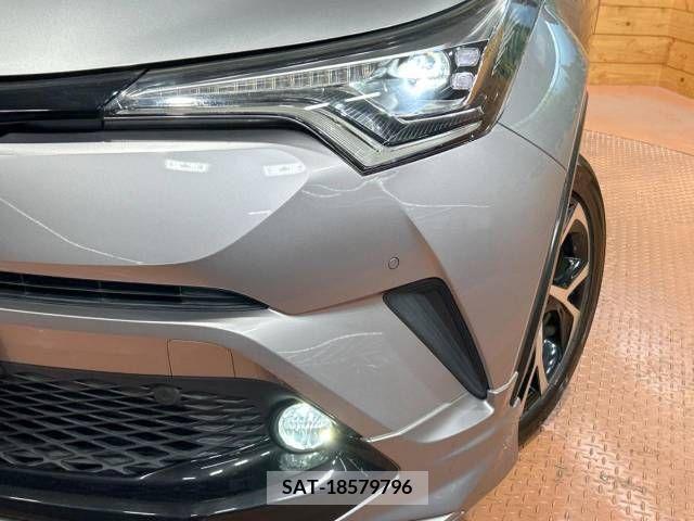 Toyota C-HR 2018-03 294928-12