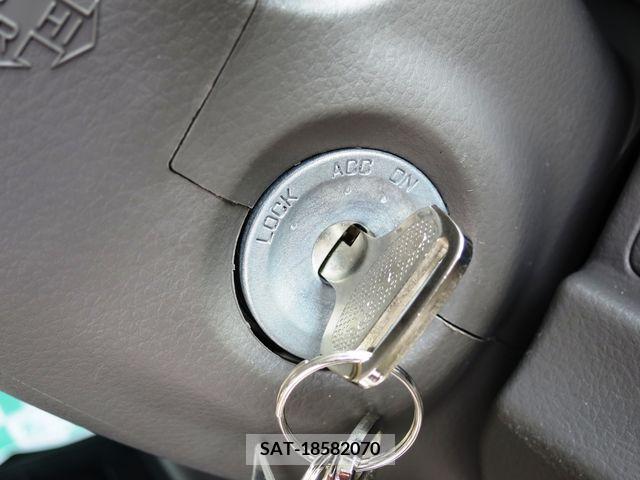 Suzuki EVERY 2023-06 301662-17
