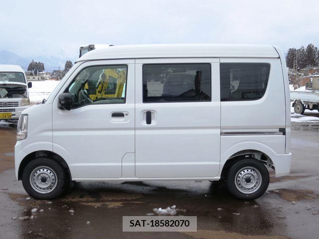 Suzuki EVERY 2023-06 301662-4
