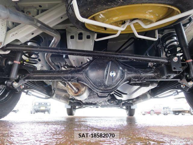 Suzuki EVERY 2023-06 301662-21