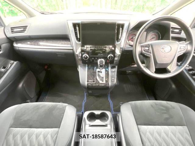 Toyota VELLFIRE 2018-11 235907-1