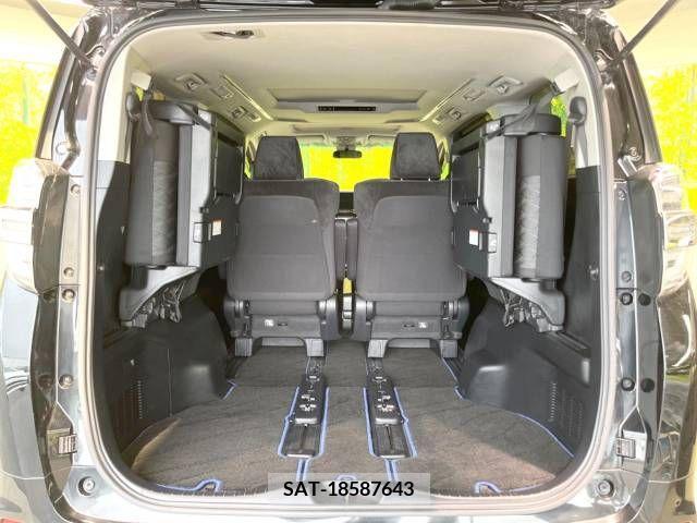 Toyota VELLFIRE 2018-11 235907-11
