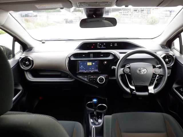 Toyota AQUA 2020-05 3224-1