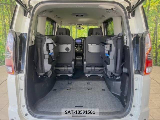 Nissan SERENA 2018-07 214755-11