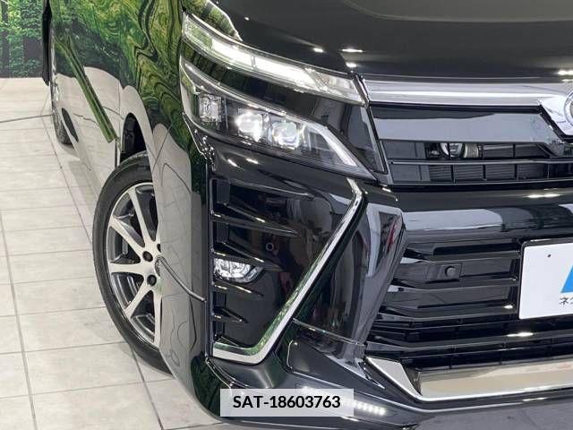 Toyota VOXY 2019-05 377069-13