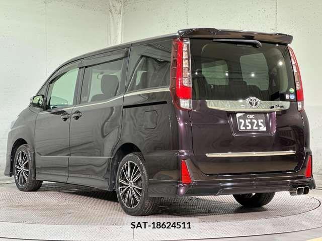 Toyota NOAH 2014-01 242989-10