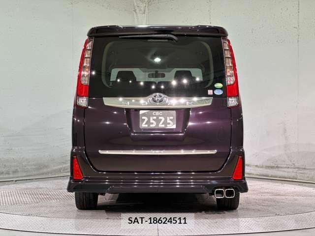 Toyota NOAH 2014-01 242989-9