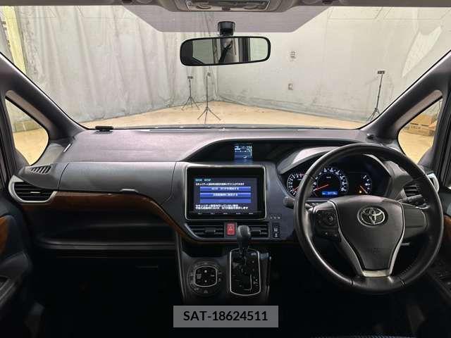 Toyota NOAH 2014-01 242989-19