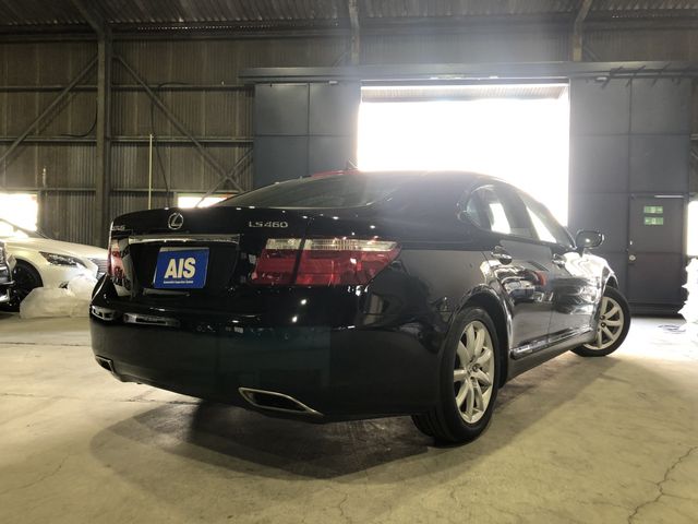 Lexus LS 2007-01 182648-2