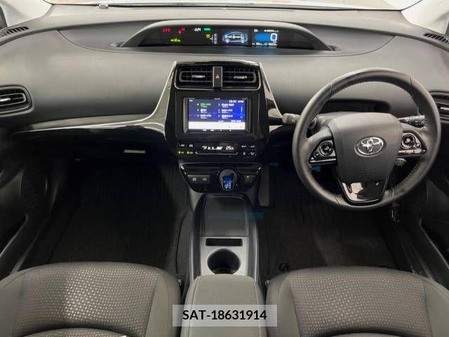 Toyota PRIUS 2021-10 393343-1