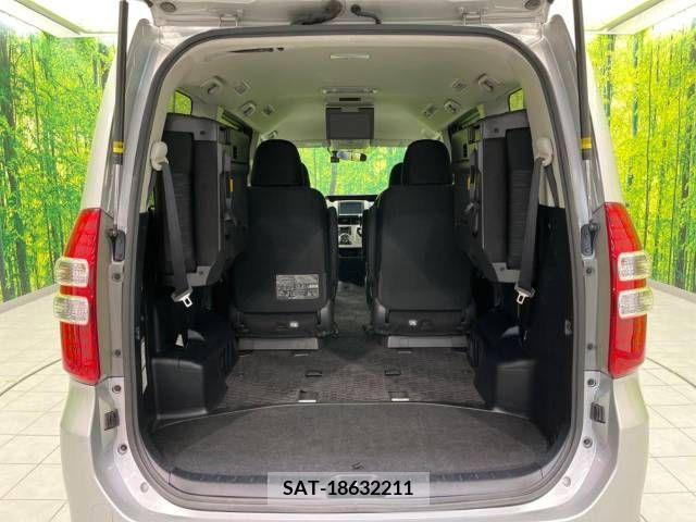 Toyota NOAH 2013-02 255848-10