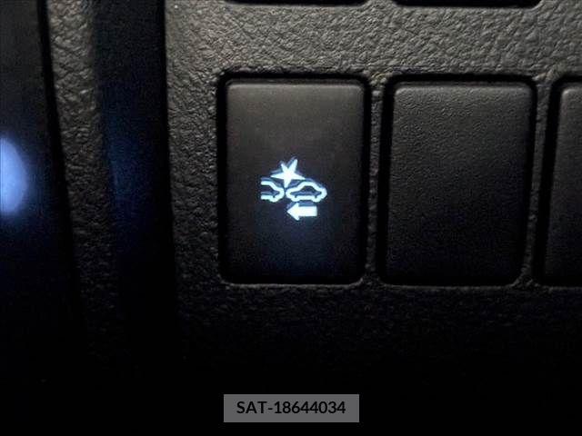 Toyota VELLFIRE 2016-10 369781-27
