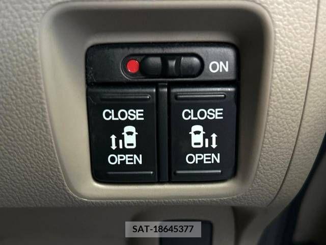 Honda N BOX 2017-06 278784-3
