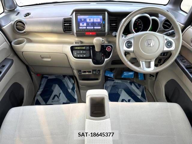 Honda N BOX 2017-06 278784-1