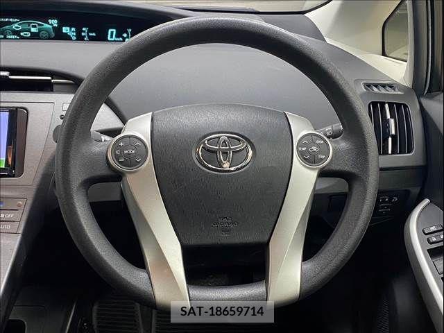Toyota PRIUS 2014-06 322049-12