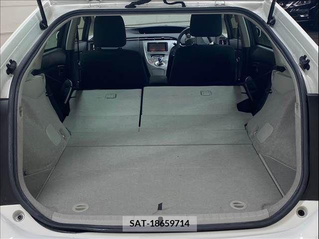 Toyota PRIUS 2014-06 322049-19