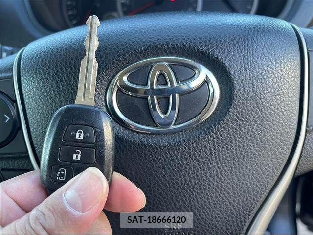 Toyota VOXY 2014-10 253465-3