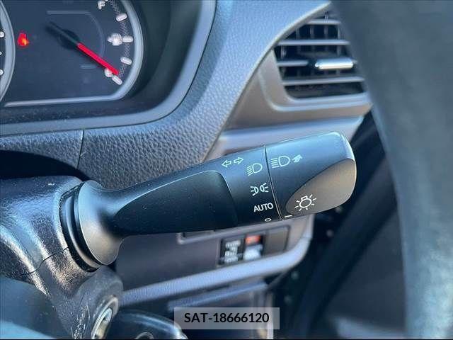 Toyota VOXY 2014-10 253465-17